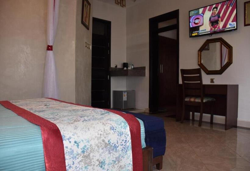 هتل Pent House Inn Namugongo