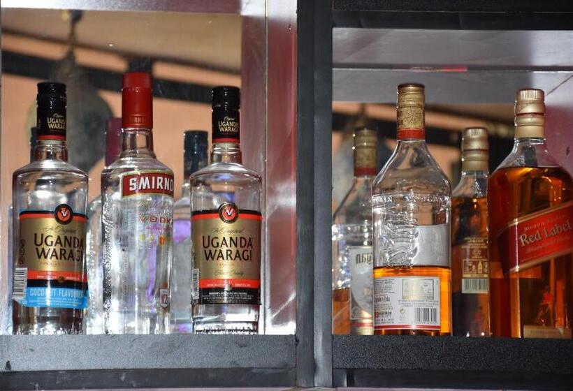 هتل Pent House Inn Namugongo