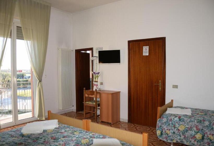 ホテル Ristorante Da Marco