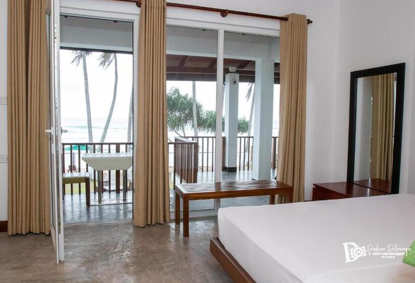 فندق Shavara Beach