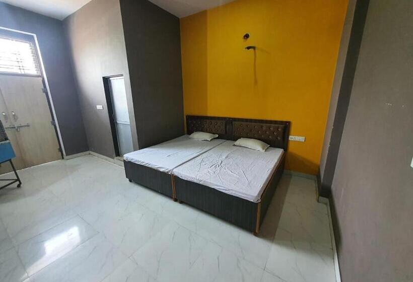 فندق Spot On Megha Paradise And Guest House