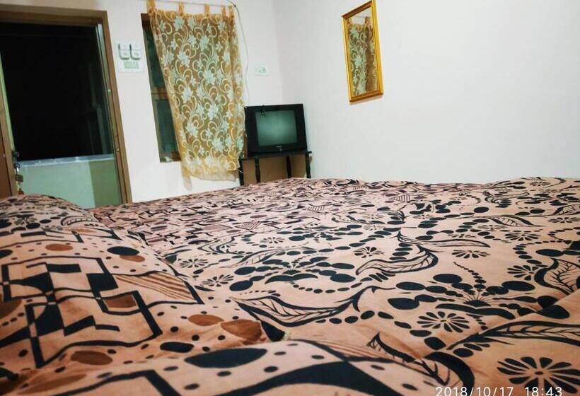 Отель Suriya Lodge