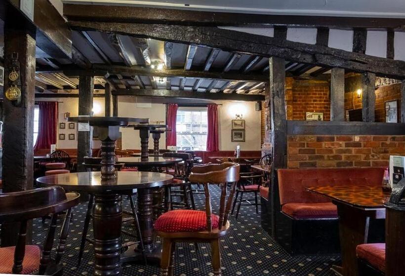 בית מלון כפרי The Crown