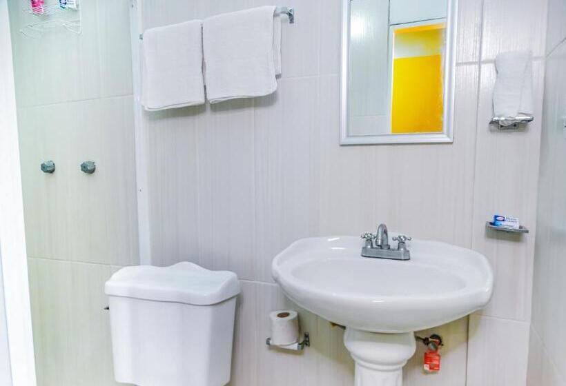 ホテル The Vision