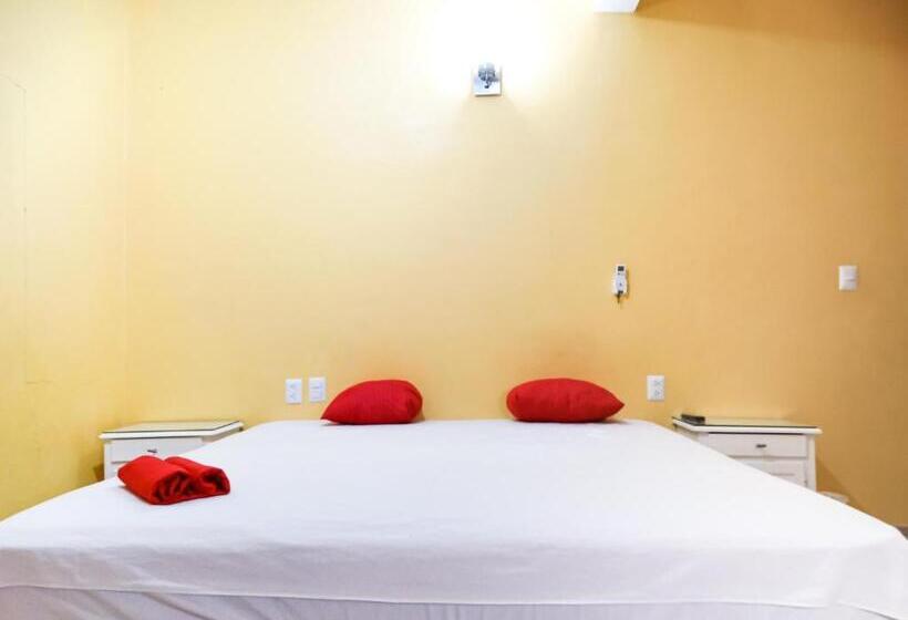 ホテル The Vision