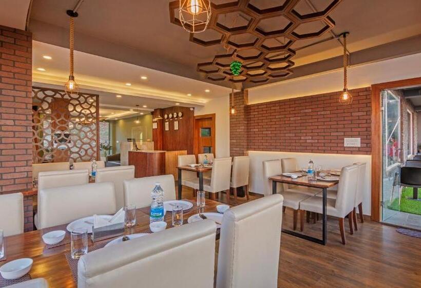 فندق Treebo The Northern Retreat Resort With Mountain View