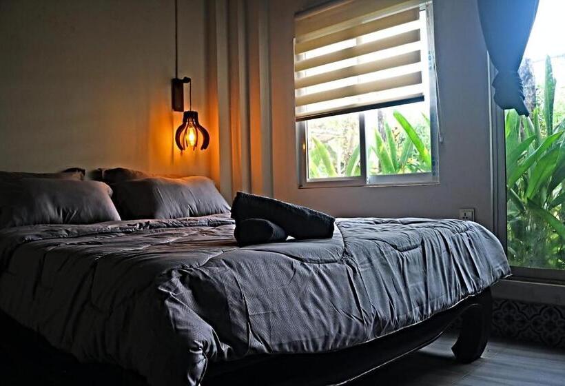 ホテル Urban Farmhouse