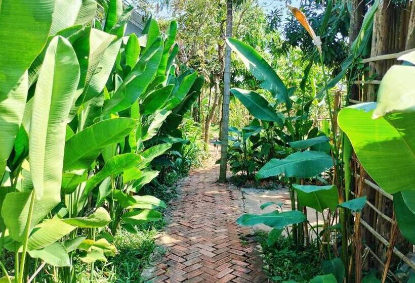 בית מלון כפרי Urban Farmhouse