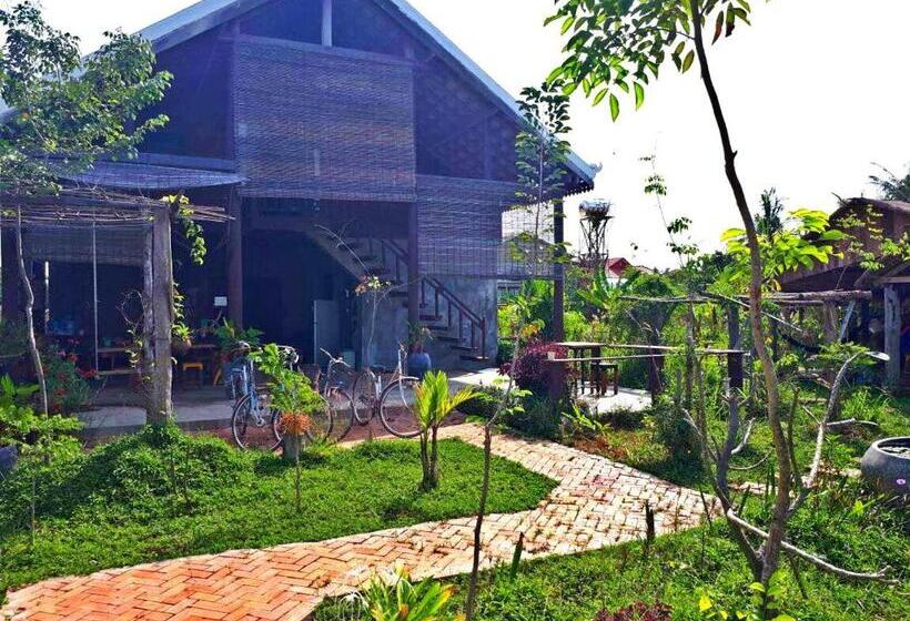 ホテル Urban Farmhouse