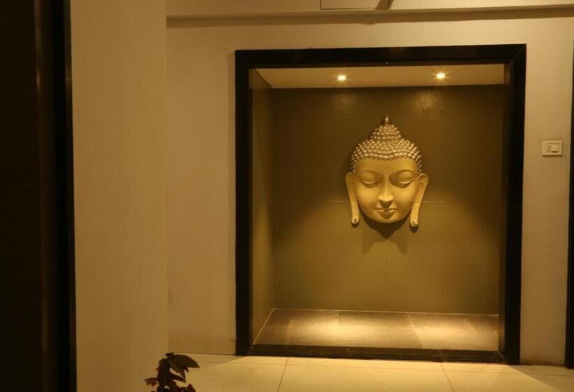 فندق Super Townhouse Dewas City Formerly Utsav