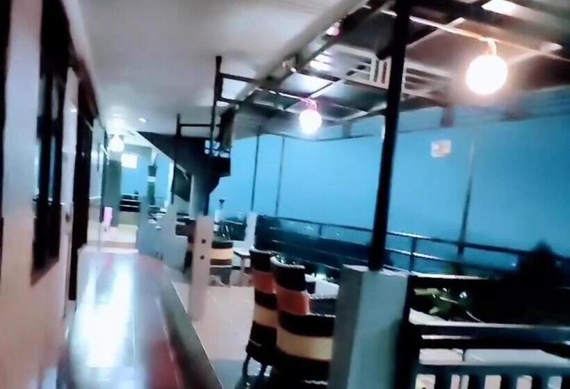 ホテル Villa Raung Indah Tretes