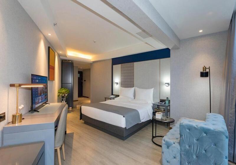 Lano Hotel Guiyang High Speed Rail North Station Dream City