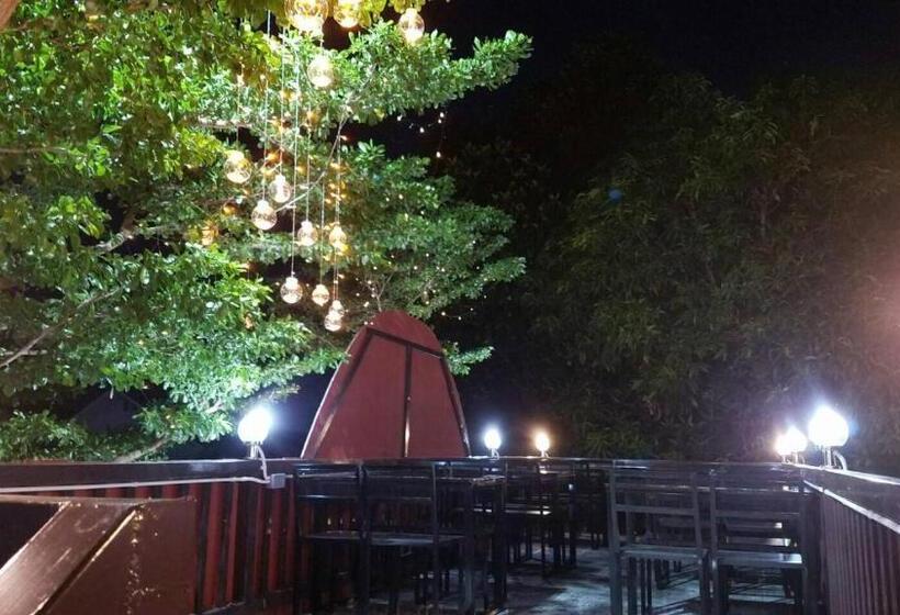 Mexican Resortlampang