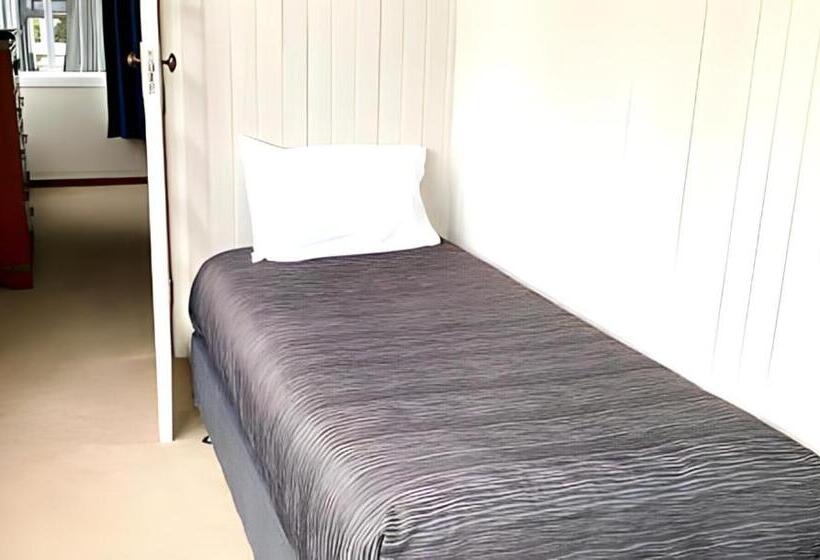 מוטל Havelock North Holiday Park