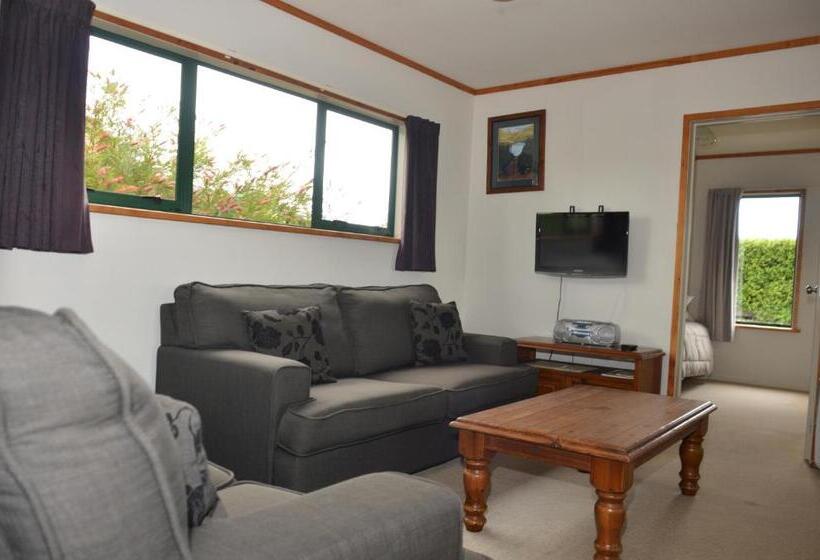 מוטל Havelock North Holiday Park