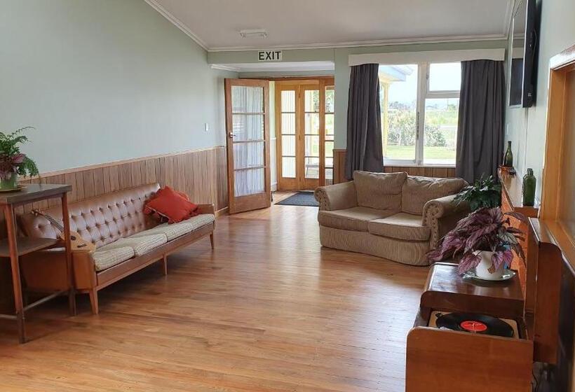 مُتل The Headland Lodge