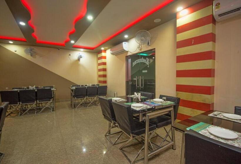 Oyo Flagship Hotel Ghakhel