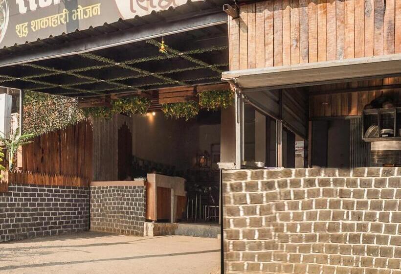 Oyo Hotel Shree Siddh