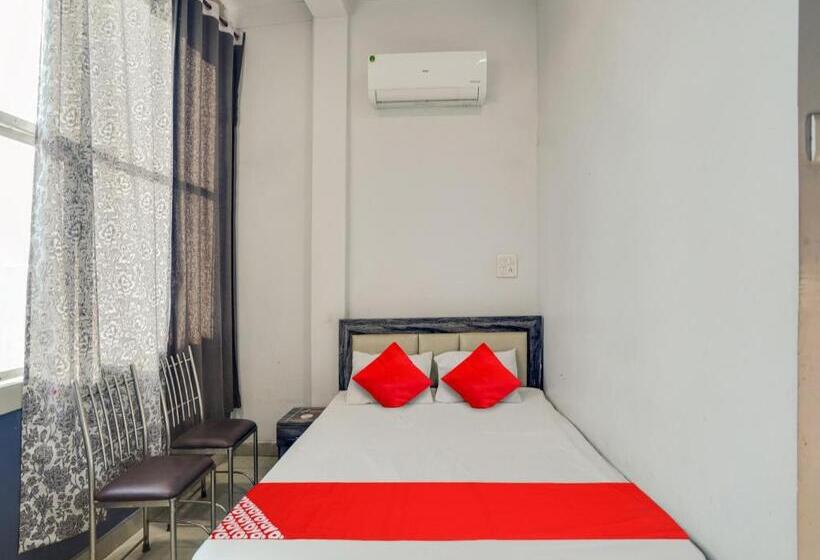 Oyo Hotel Shree Siddh