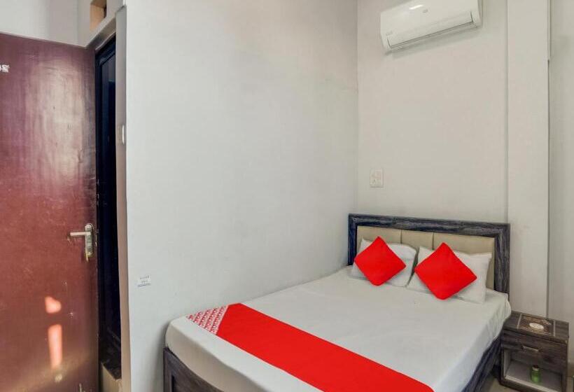 Oyo Hotel Shree Siddh