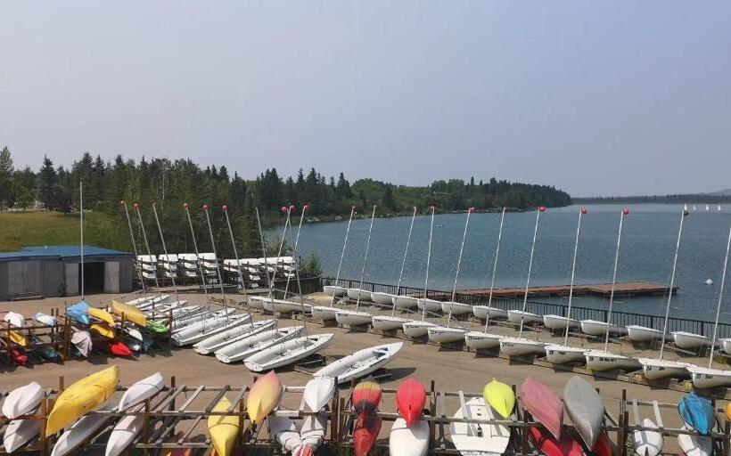 بنسيون A Home By Chinook Mall And Heritage Park