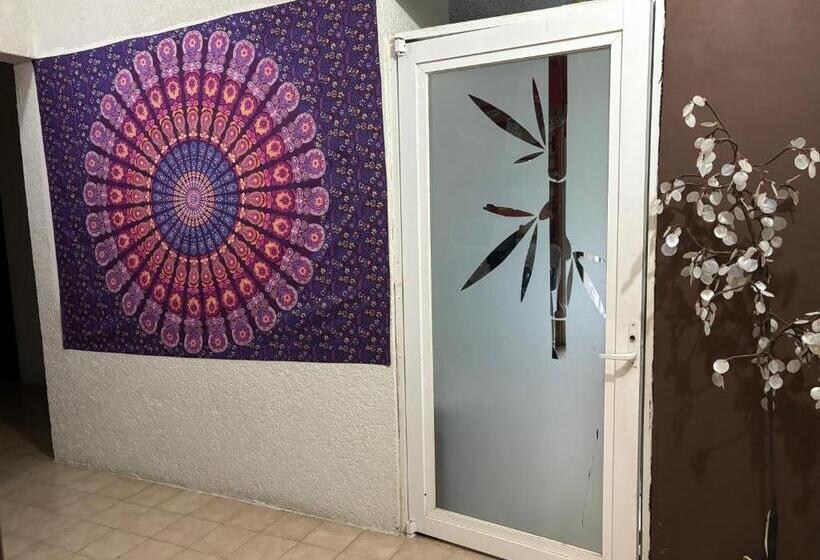 بنسيون Aroma A Cafe