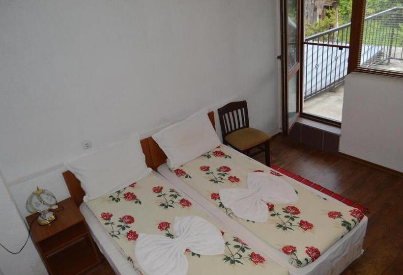 膳宿费 Baba Dora Guesthouse