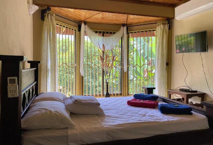 بنسيون Bahía Ballena Rooms