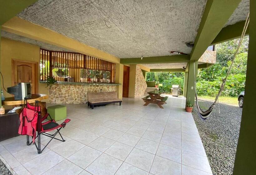 بنسيون Bahía Ballena Rooms