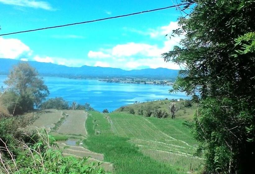 펜션 Balige J&j Guest House 2