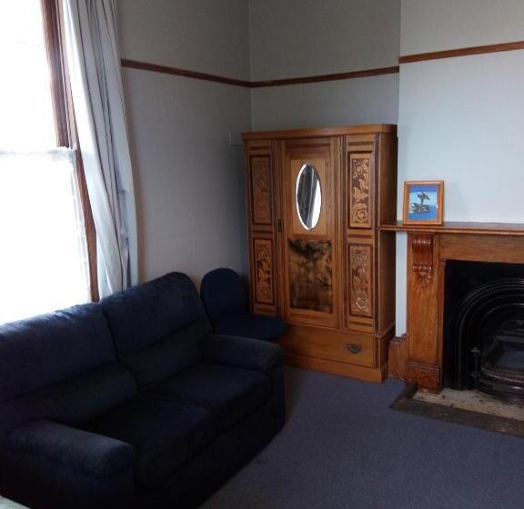 膳宿费 Ballymena House