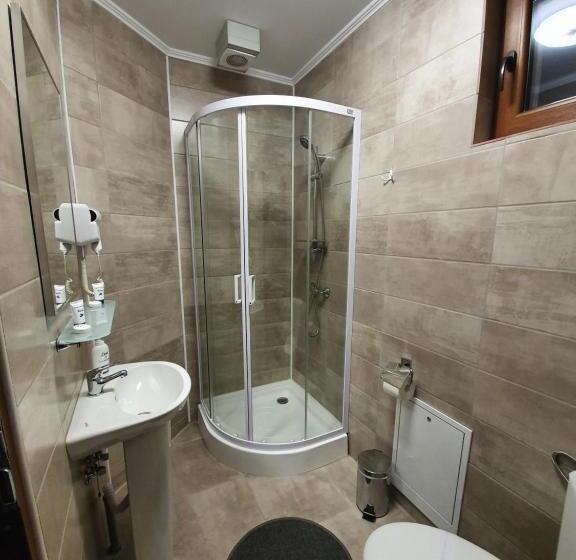 Пансион Cabana Rares