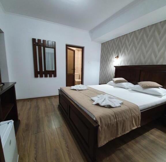 Пансион Cabana Rares