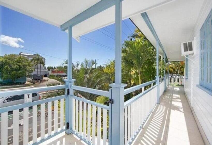 پانسیون Cairns Sunshine Lodge