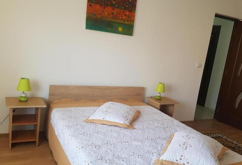 פנסיון Casa Rustica Apart & Rooms
