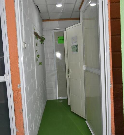 ペンション Casa Universitaria El Trebol