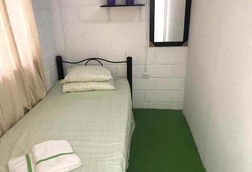 펜션 Casa Universitaria El Trebol