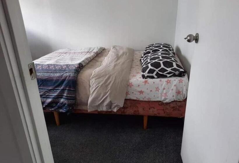 بنسيون Central Holiday Home