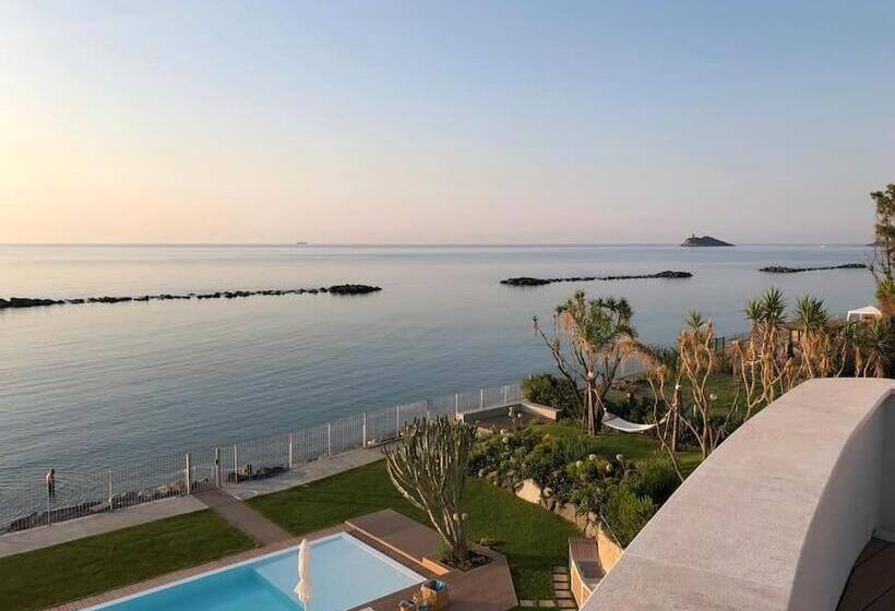 פנסיון Fenandgi Luxury Hospitality At Its Finest !