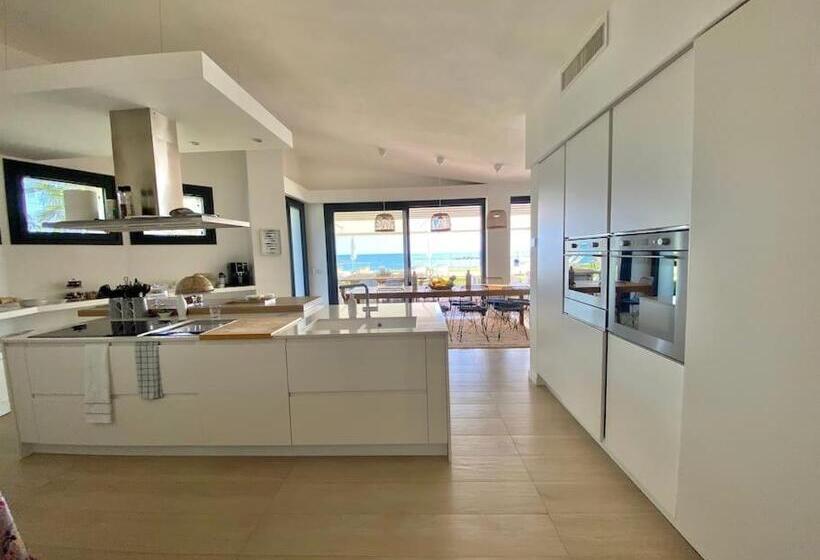 펜션 Fenandgi Luxury Hospitality At Its Finest !