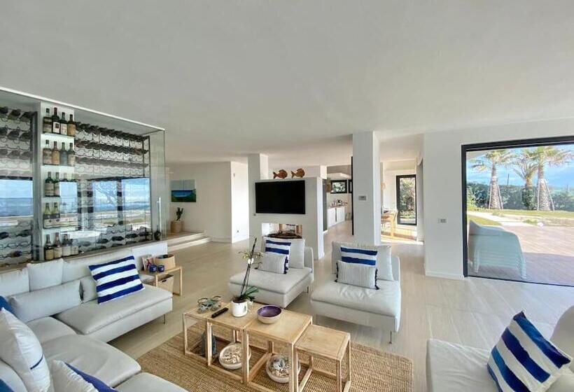 פנסיון Fenandgi Luxury Hospitality At Its Finest !