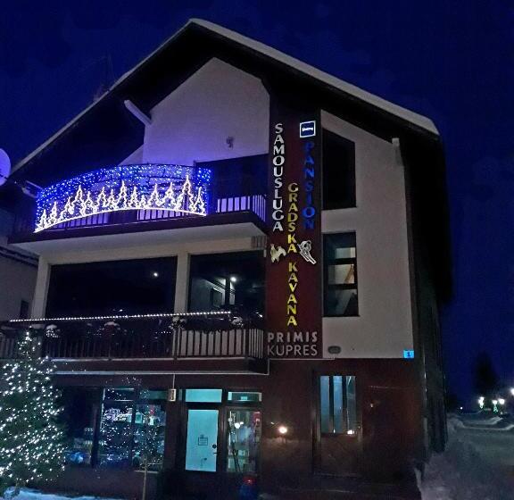 پانسیون Gradska Kavana Guest House