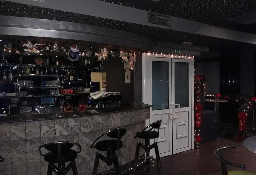 پانسیون Gradska Kavana Guest House