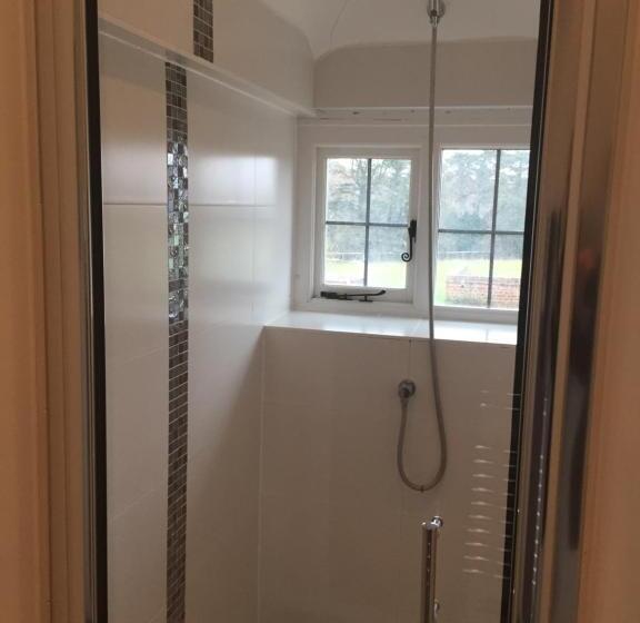 ペンション Hitchambury Manor