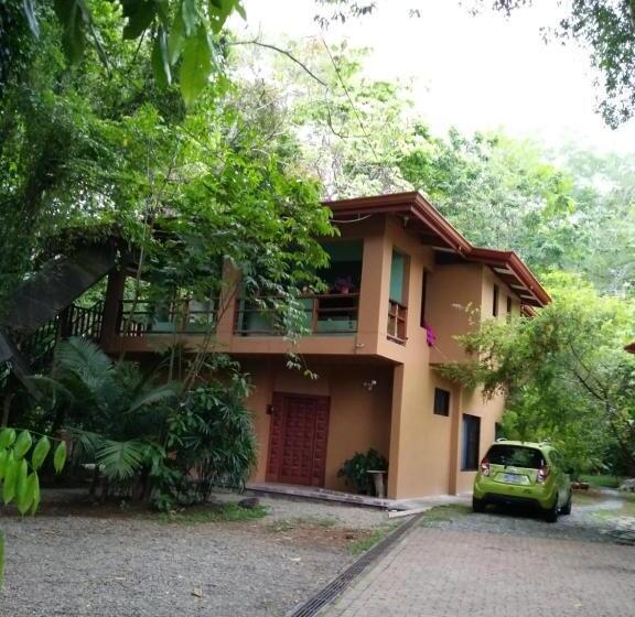 بنسيون Hospedaje El Bosquecito