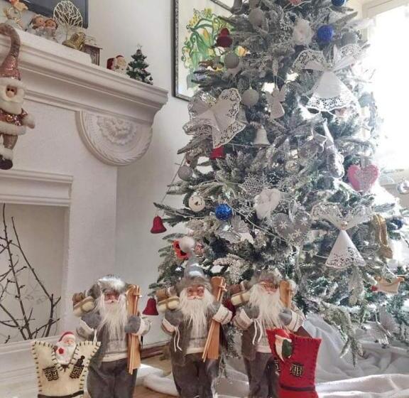 پانسیون House In The Nature