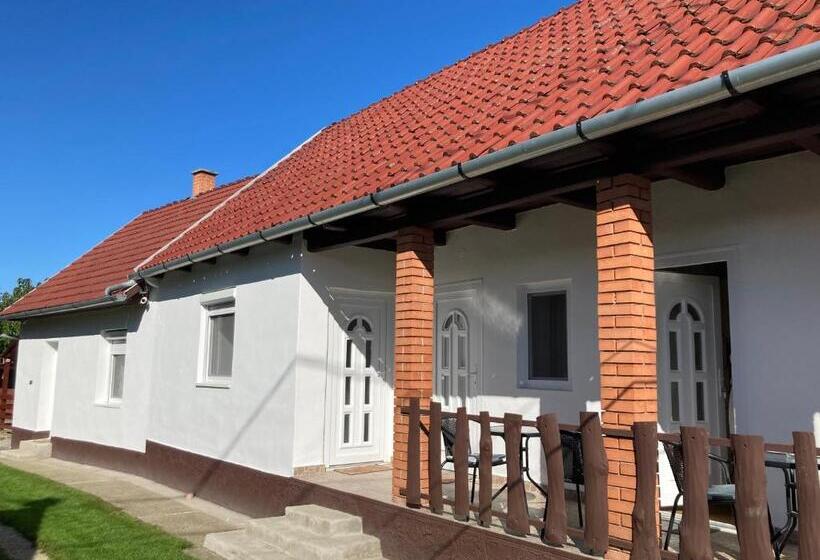 펜션 Jázmin Vendégház Bogács