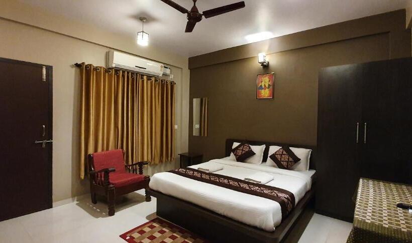 פנסיון Little Nest