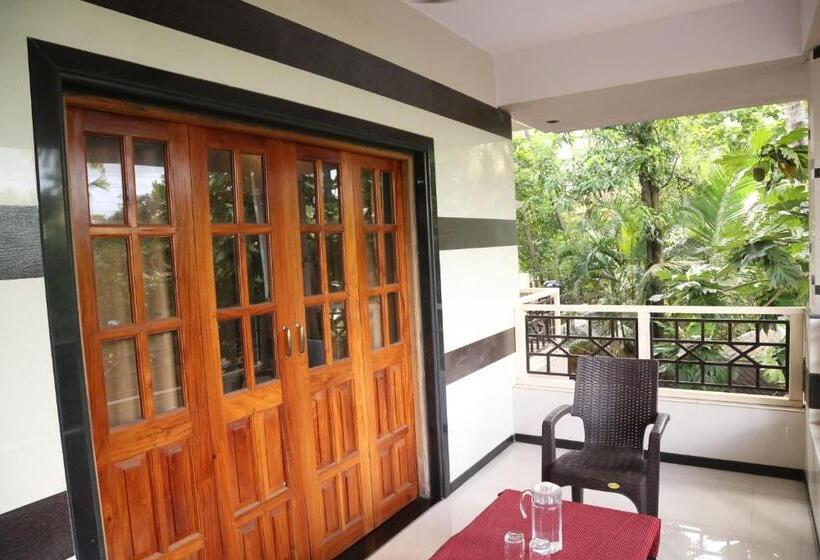 פנסיון Little Nest