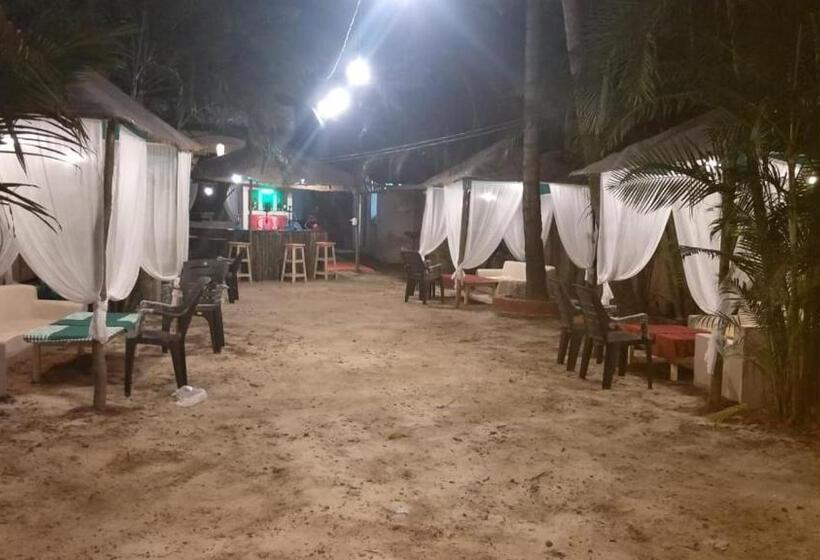 פנסיון Little Nest